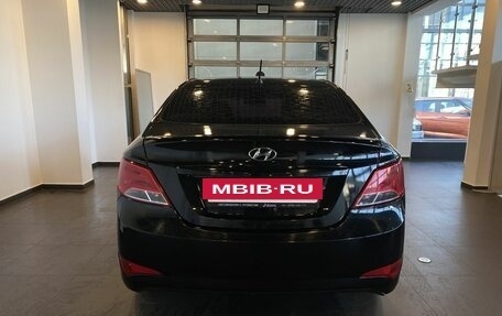 Hyundai Solaris II рестайлинг, 2015 год, 860 000 рублей, 4 фотография