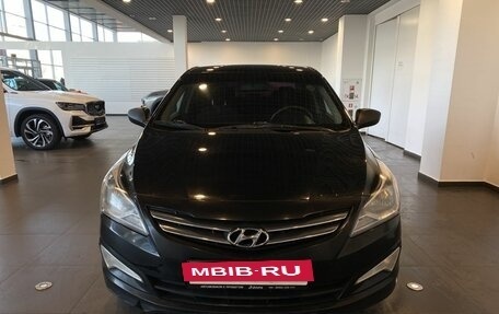 Hyundai Solaris II рестайлинг, 2015 год, 860 000 рублей, 8 фотография