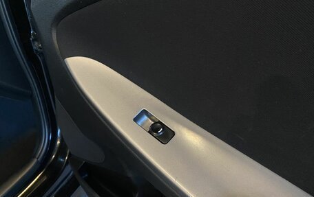 Hyundai Solaris II рестайлинг, 2015 год, 860 000 рублей, 27 фотография