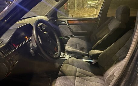 Mercedes-Benz E-Класс, 1994 год, 250 000 рублей, 6 фотография