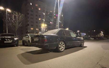 Mercedes-Benz E-Класс, 1994 год, 250 000 рублей, 3 фотография