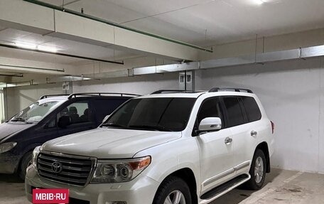 Toyota Land Cruiser 200, 2014 год, 3 950 000 рублей, 12 фотография