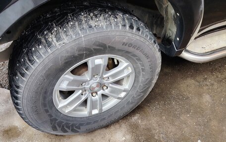 Mitsubishi Pajero Sport II рестайлинг, 2015 год, 2 200 000 рублей, 14 фотография