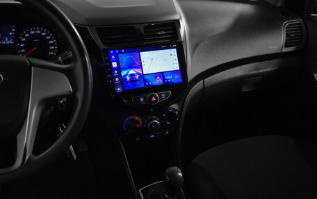 Hyundai Solaris II рестайлинг, 2013 год, 649 000 рублей, 18 фотография