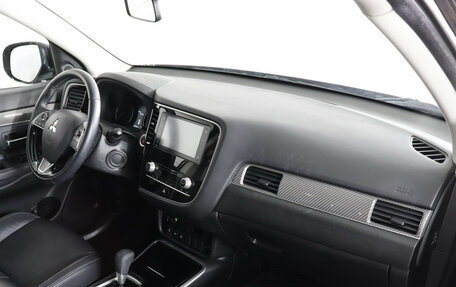 Mitsubishi Outlander III рестайлинг 3, 2021 год, 2 797 000 рублей, 10 фотография