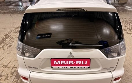 Mitsubishi Outlander III рестайлинг 3, 2010 год, 950 000 рублей, 6 фотография
