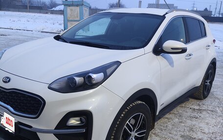 KIA Sportage IV рестайлинг, 2020 год, 2 600 000 рублей, 3 фотография