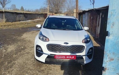 KIA Sportage IV рестайлинг, 2020 год, 2 600 000 рублей, 2 фотография