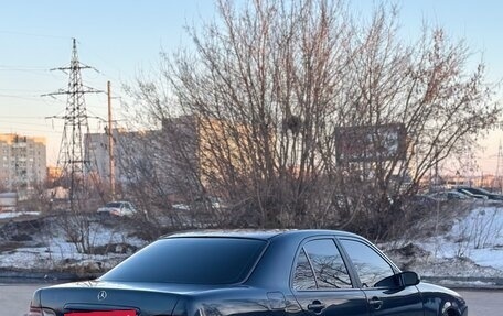 Mercedes-Benz E-Класс, 2001 год, 470 000 рублей, 5 фотография