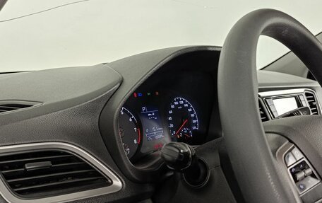 Hyundai Solaris II рестайлинг, 2018 год, 1 190 000 рублей, 10 фотография