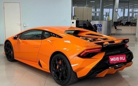 Lamborghini Huracán, 2024 год, 35 000 000 рублей, 5 фотография