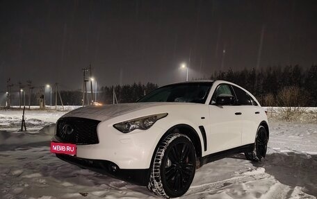Infiniti FX II, 2010 год, 1 750 000 рублей, 1 фотография