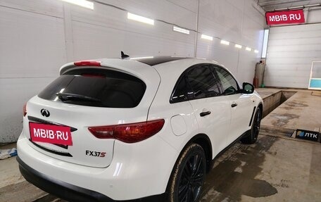 Infiniti FX II, 2010 год, 1 750 000 рублей, 2 фотография