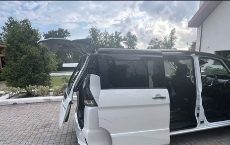 Nissan Serena IV, 2019 год, 1 950 000 рублей, 13 фотография