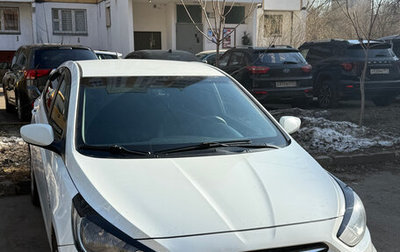 Hyundai Solaris II рестайлинг, 2013 год, 720 000 рублей, 1 фотография