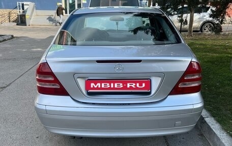 Mercedes-Benz C-Класс, 2003 год, 700 000 рублей, 8 фотография