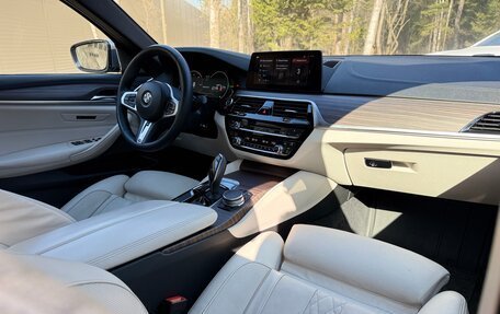 BMW 5 серия, 2017 год, 4 220 000 рублей, 31 фотография