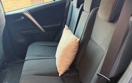 Toyota RAV4, 2013 год, 2 000 000 рублей, 6 фотография