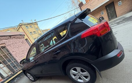 Toyota RAV4, 2013 год, 2 000 000 рублей, 4 фотография