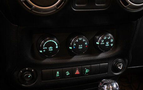 Jeep Wrangler, 2012 год, 2 998 000 рублей, 16 фотография