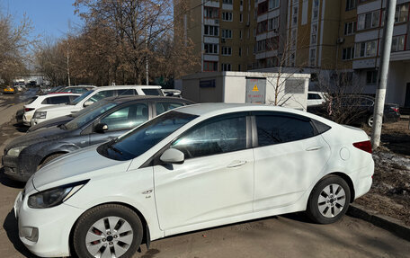 Hyundai Solaris II рестайлинг, 2013 год, 720 000 рублей, 10 фотография
