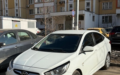 Hyundai Solaris II рестайлинг, 2013 год, 720 000 рублей, 12 фотография