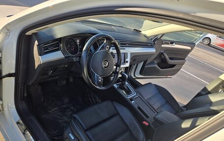 Volkswagen Passat B8 рестайлинг, 2015 год, 1 600 000 рублей, 7 фотография