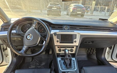 Volkswagen Passat B8 рестайлинг, 2015 год, 1 600 000 рублей, 6 фотография