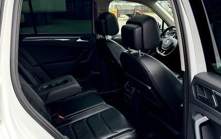 Volkswagen Tiguan II, 2019 год, 2 730 000 рублей, 7 фотография