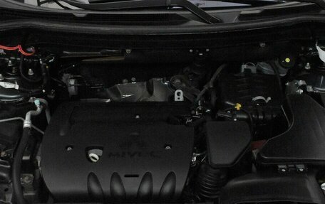 Mitsubishi Outlander III рестайлинг 3, 2016 год, 1 925 000 рублей, 14 фотография