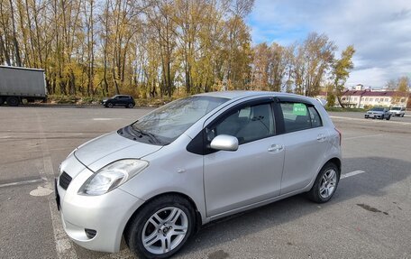 Toyota Yaris III рестайлинг, 2007 год, 550 000 рублей, 2 фотография