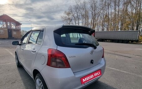 Toyota Yaris III рестайлинг, 2007 год, 550 000 рублей, 4 фотография