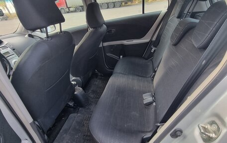 Toyota Yaris III рестайлинг, 2007 год, 550 000 рублей, 13 фотография