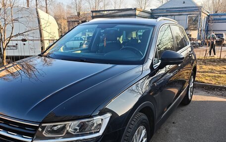 Volkswagen Tiguan II, 2017 год, 2 185 000 рублей, 2 фотография