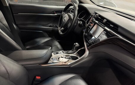 Toyota Camry, 2019 год, 2 250 000 рублей, 5 фотография