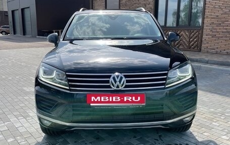 Volkswagen Touareg III, 2016 год, 2 750 000 рублей, 2 фотография