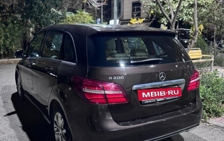 Mercedes-Benz B-Класс, 2015 год, 1 440 000 рублей, 3 фотография