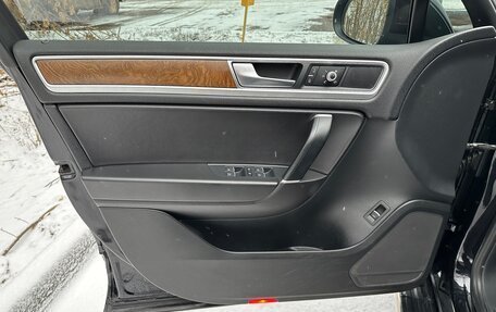 Volkswagen Touareg III, 2016 год, 2 750 000 рублей, 9 фотография