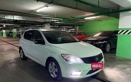 KIA cee'd I рестайлинг, 2010 год, 850 000 рублей, 8 фотография