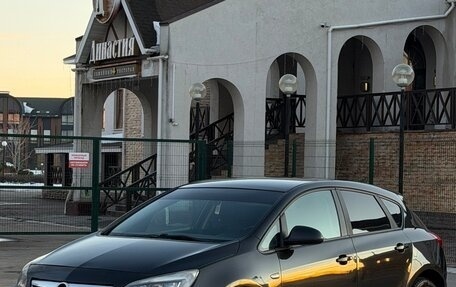 Opel Astra J, 2010 год, 475 000 рублей, 1 фотография