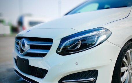 Mercedes-Benz B-Класс, 2017 год, 1 400 000 рублей, 31 фотография