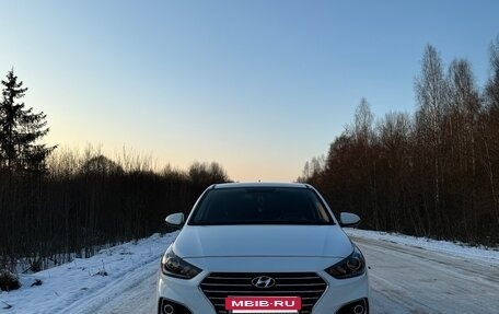 Hyundai Solaris II рестайлинг, 2018 год, 1 950 000 рублей, 3 фотография