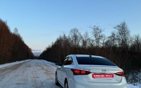 Hyundai Solaris II рестайлинг, 2018 год, 1 950 000 рублей, 8 фотография