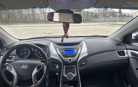 Hyundai Elantra V, 2013 год, 950 000 рублей, 16 фотография