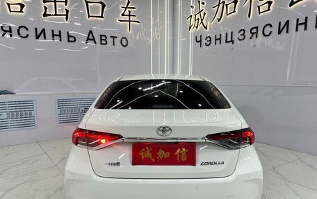 Toyota Corolla, 2022 год, 1 600 000 рублей, 5 фотография