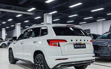 Skoda Karoq I, 2022 год, 2 300 000 рублей, 4 фотография
