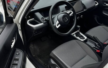 Honda Fit, 2022 год, 1 350 000 рублей, 5 фотография