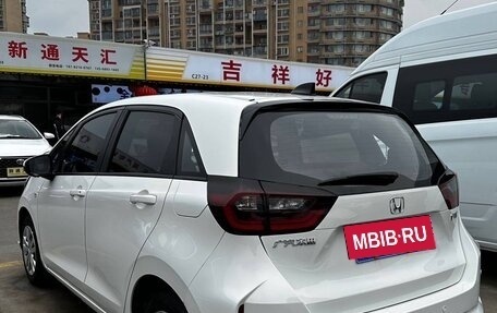 Honda Fit, 2022 год, 1 350 000 рублей, 3 фотография