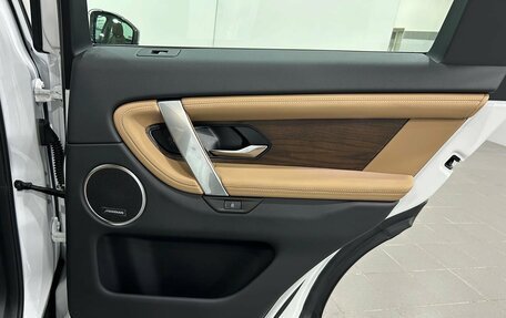 Land Rover Discovery Sport I рестайлинг, 2025 год, 6 090 000 рублей, 30 фотография