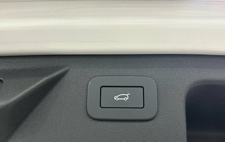 Land Rover Discovery Sport I рестайлинг, 2025 год, 6 090 000 рублей, 32 фотография